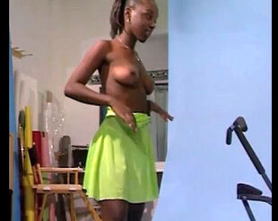 Ebony teenager dame Nadaye pulverizes an  guy after braless