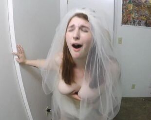 Bride Boinks  Boy Before Leaving To Her Wedding