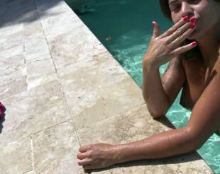 Beddable honey with tats wanking her epic honeypot poolside